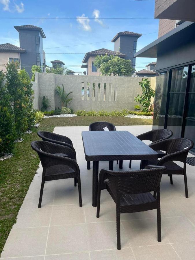 Seafront Residences Vacation Getaway San Juan  Exterior photo