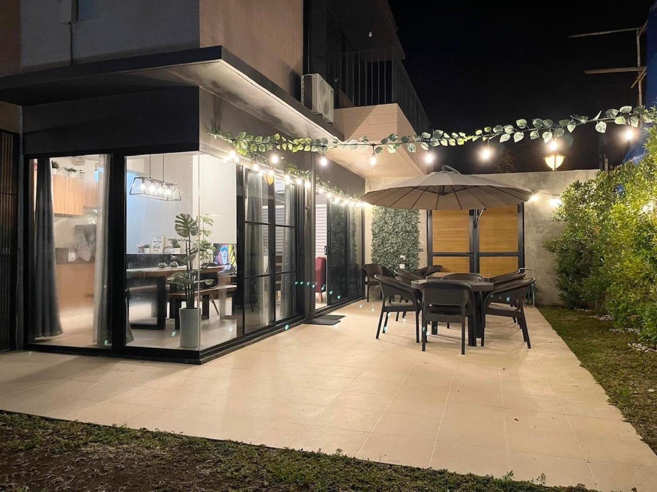 Seafront Residences Vacation Getaway San Juan  Exterior photo